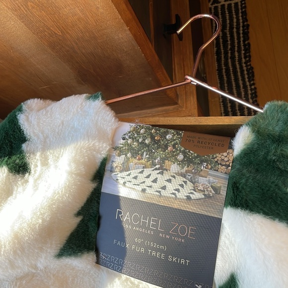 🌲RACHEL ZOE Soft & Luxurious Faux Fur Tree Skirt 🌲NWT🌲 - Picture 9 of 13